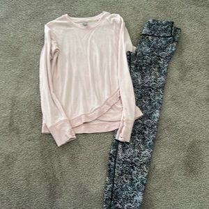 Athleta Girl Legging and sweatshirt, size 12